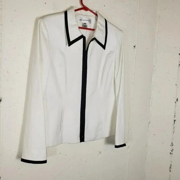 Jones NY‎ 10 white/black trim front zip linen blend blazer/jacket - Picture 4 of 7